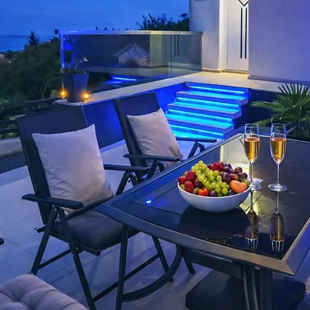 Eduarda Pool&whirpool By Guide Villa *