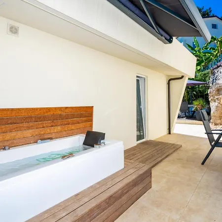 Vila Eduarda Pool&whirpool By Guide