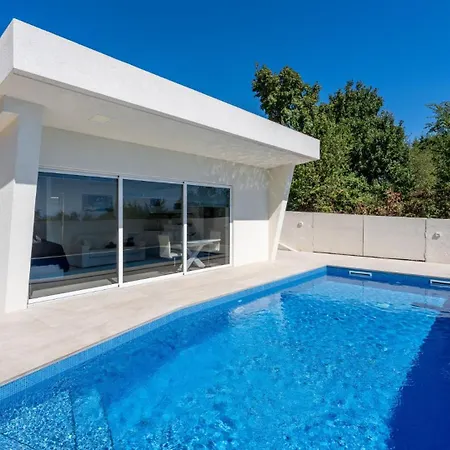 Eduarda Pool&whirpool By Guide Vila Matulji
