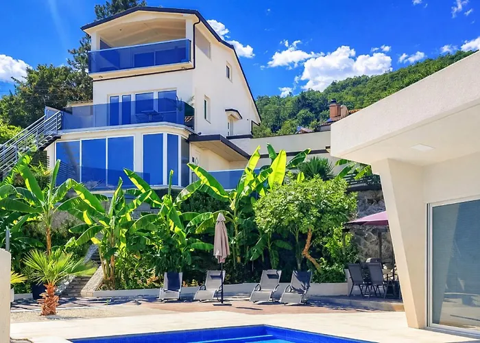 Villa Eduarda Pool&whirpool By Guide *