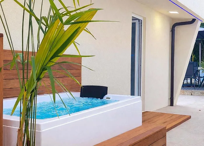 Villa Eduarda Pool&whirpool By Guide Matulji