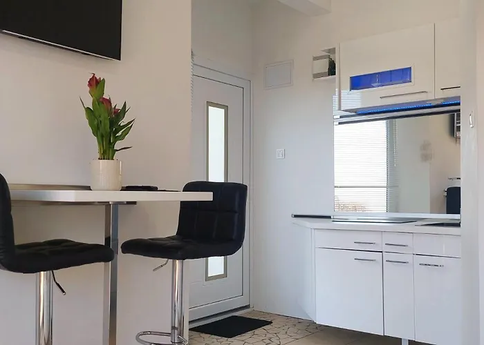 Eduarda Pool&whirpool By Guide Villa Matulji