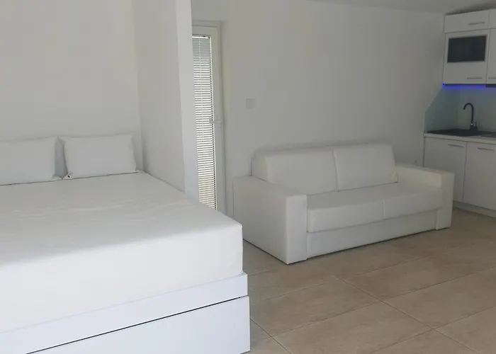 Villa Eduarda Pool&whirpool By Guide